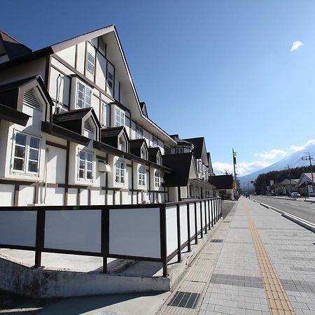 Hotel Camelot Fujikawaguchiko Exterior foto