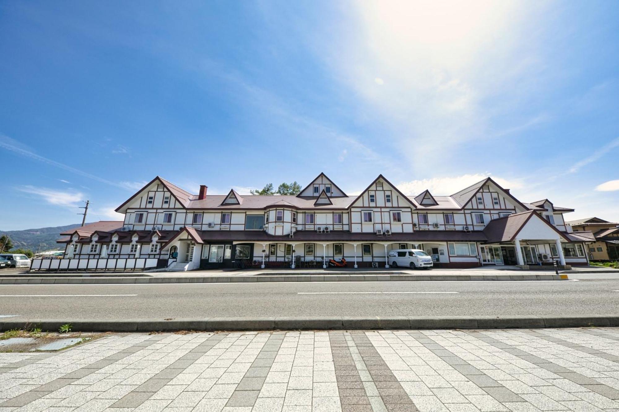Hotel Camelot Fujikawaguchiko Exterior foto